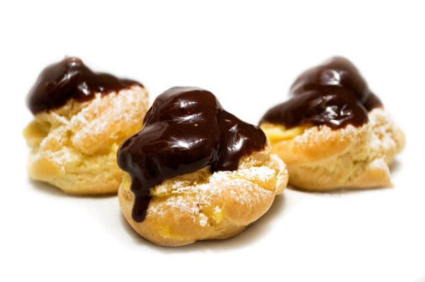 Creme Puffs with Chocolate